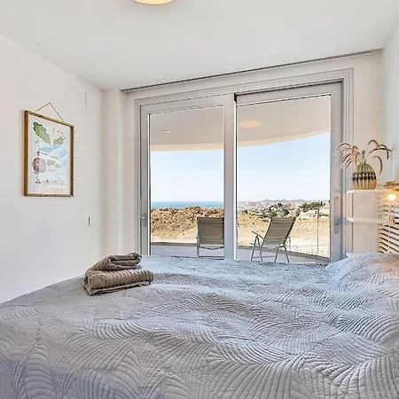 Fantastic Two Bedroom Apartment. Appartement *