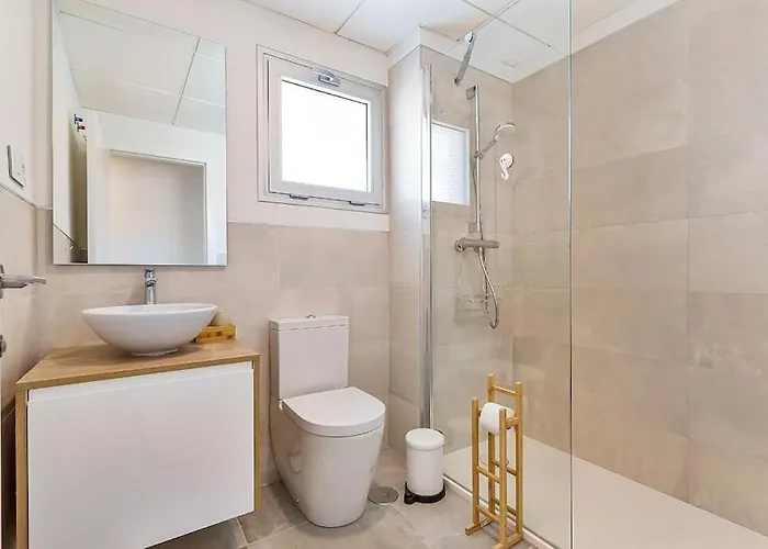 Fantastic Two Bedroom Apartment. *