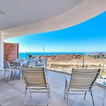 Fantastic Two Bedroom Apartment. * Fuengirola