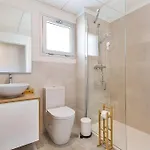 Fantastic Two Bedroom Apartment. *