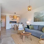 Fantastic Two Bedroom Apartment. Appartement *